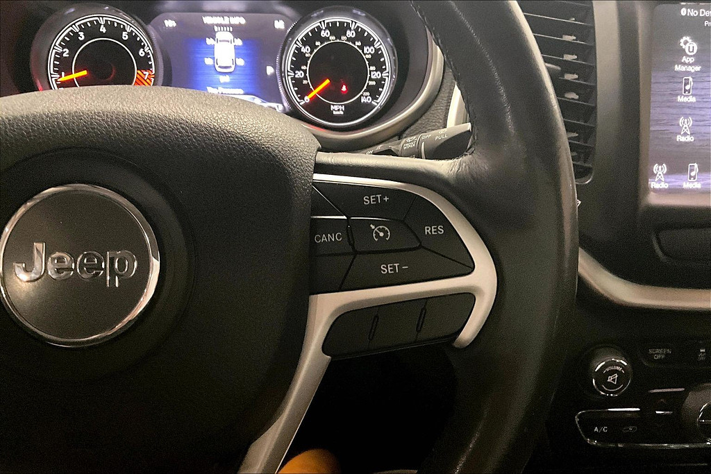 2015 Jeep CHEROKEE Located at Cole Auto Outlet slide-image