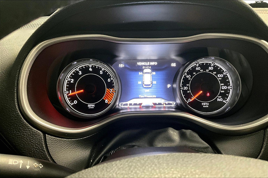 2015 Jeep CHEROKEE Located at Cole Auto Outlet slide-image