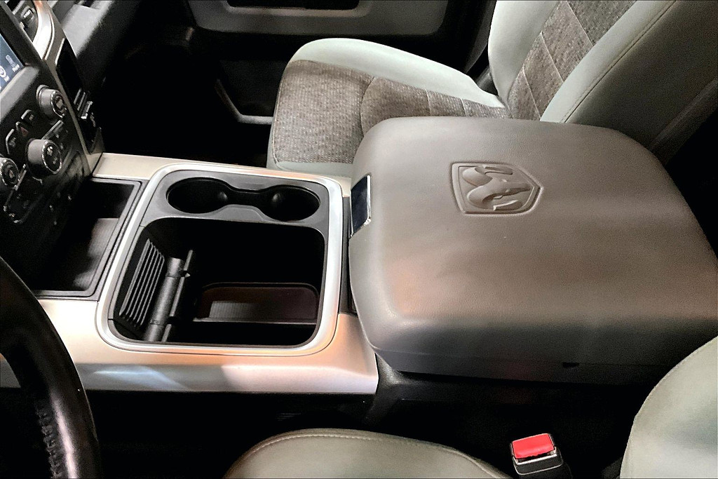 2016 Dodge RAM Located at Cole Auto Outlet light-box-slides