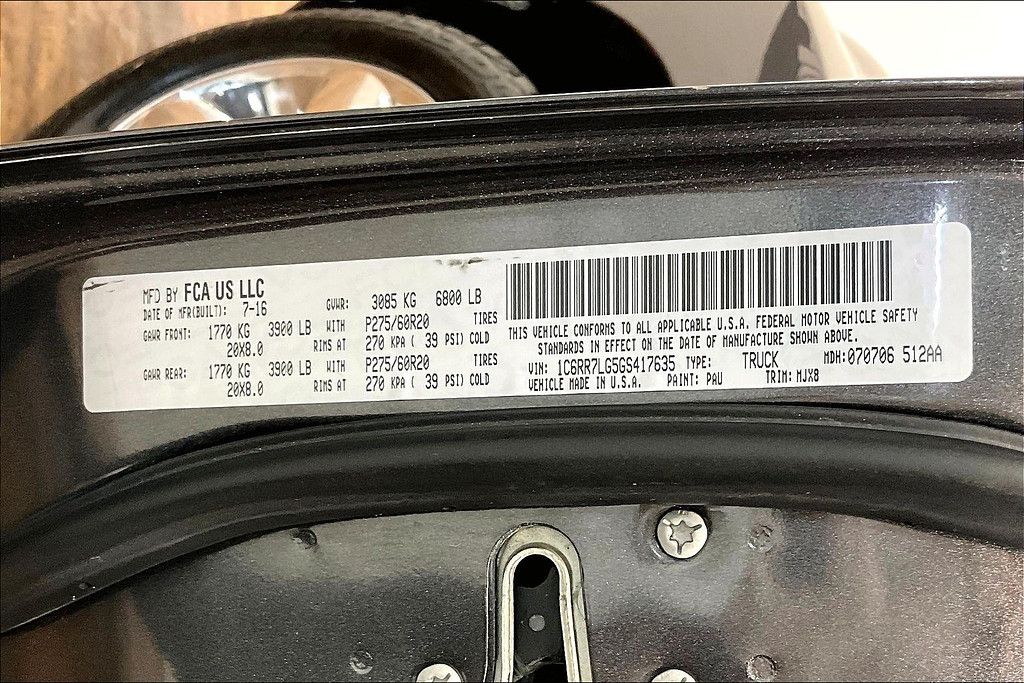 2016 Dodge RAM Located at Cole Auto Outlet light-box-slides