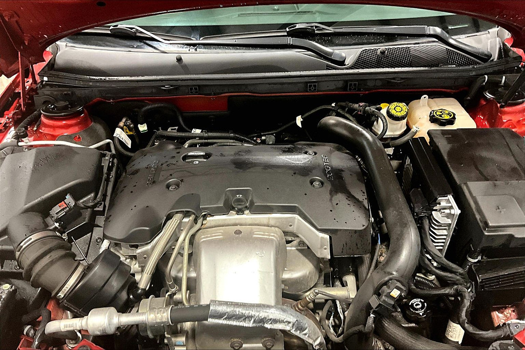 2015 Buick REGAL Located at Cole Auto Outlet slide-image