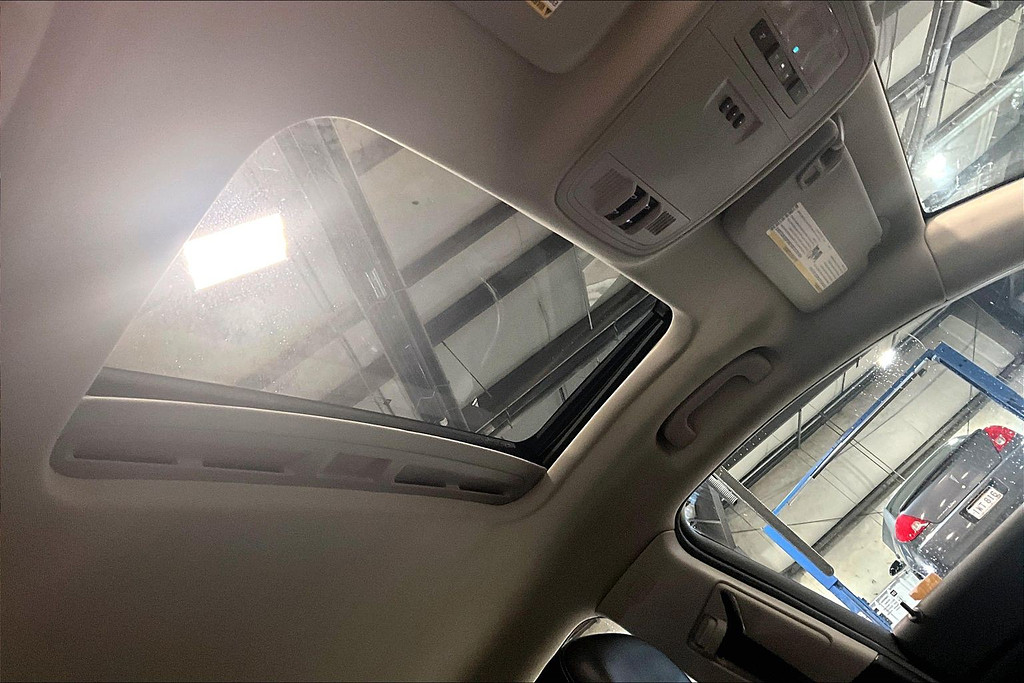 2015 Buick REGAL Located at Cole Auto Outlet light-box-slides