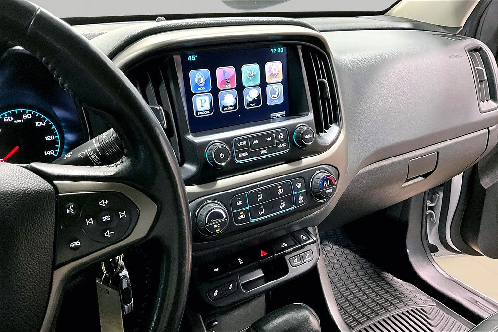 2015 Chevrolet COLORADO Located at Cole Auto Outlet light-box-slides
