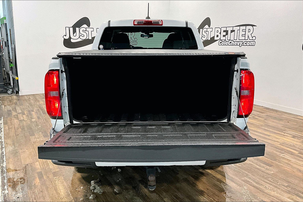 2015 Chevrolet COLORADO Located at Cole Auto Outlet slide-image