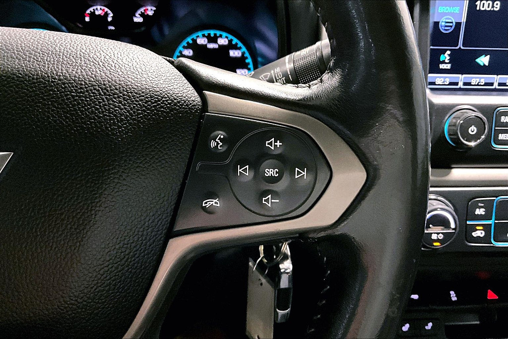 2015 Chevrolet COLORADO Located at Cole Auto Outlet light-box-slides