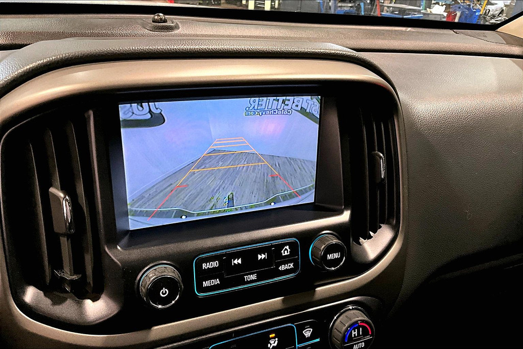 2015 Chevrolet COLORADO Located at Cole Auto Outlet light-box-slides