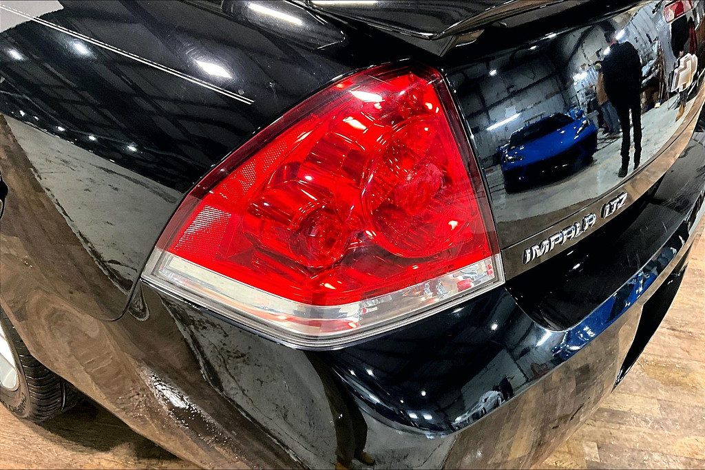 2014 Chevrolet IMPALA Located at Cole Auto Outlet slide-image