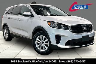 2020 Kia Sorento Located at Cole Auto Outlet Thumbnail - 2020 Kia Sorento