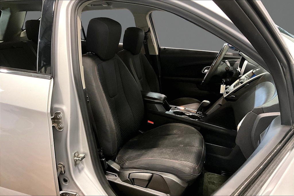 2015 Chevrolet EQUINOX Located at Cole Auto Outlet slide-image