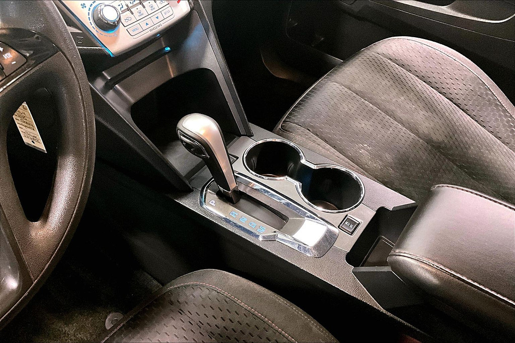 2015 Chevrolet EQUINOX Located at Cole Auto Outlet slide-image