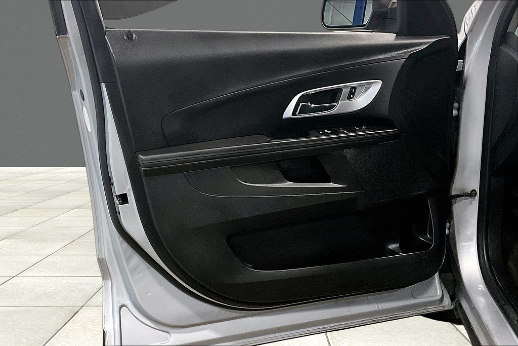 2015 Chevrolet EQUINOX Located at Cole Auto Outlet slide-image