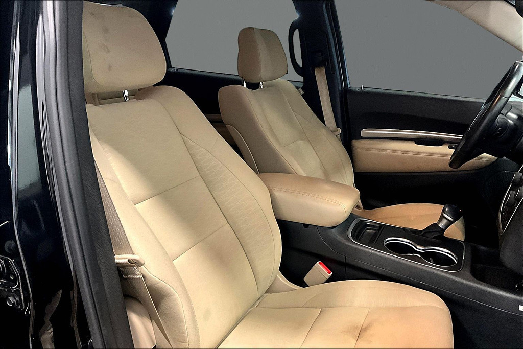 2019 Dodge DURANGO Located at Cole Auto Outlet light-box-slides