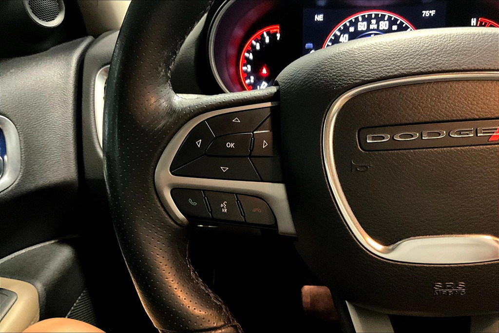 2019 Dodge DURANGO Located at Cole Auto Outlet light-box-slides