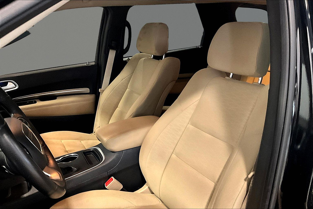 2019 Dodge DURANGO Located at Cole Auto Outlet light-box-slides