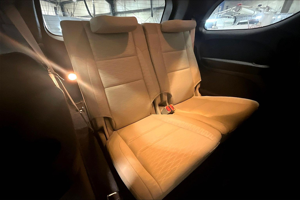 2019 Dodge DURANGO Located at Cole Auto Outlet light-box-slides