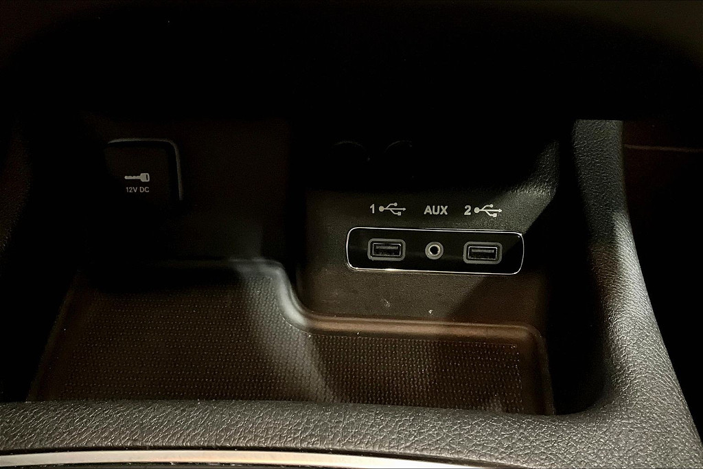 2019 Dodge DURANGO Located at Cole Auto Outlet light-box-slides