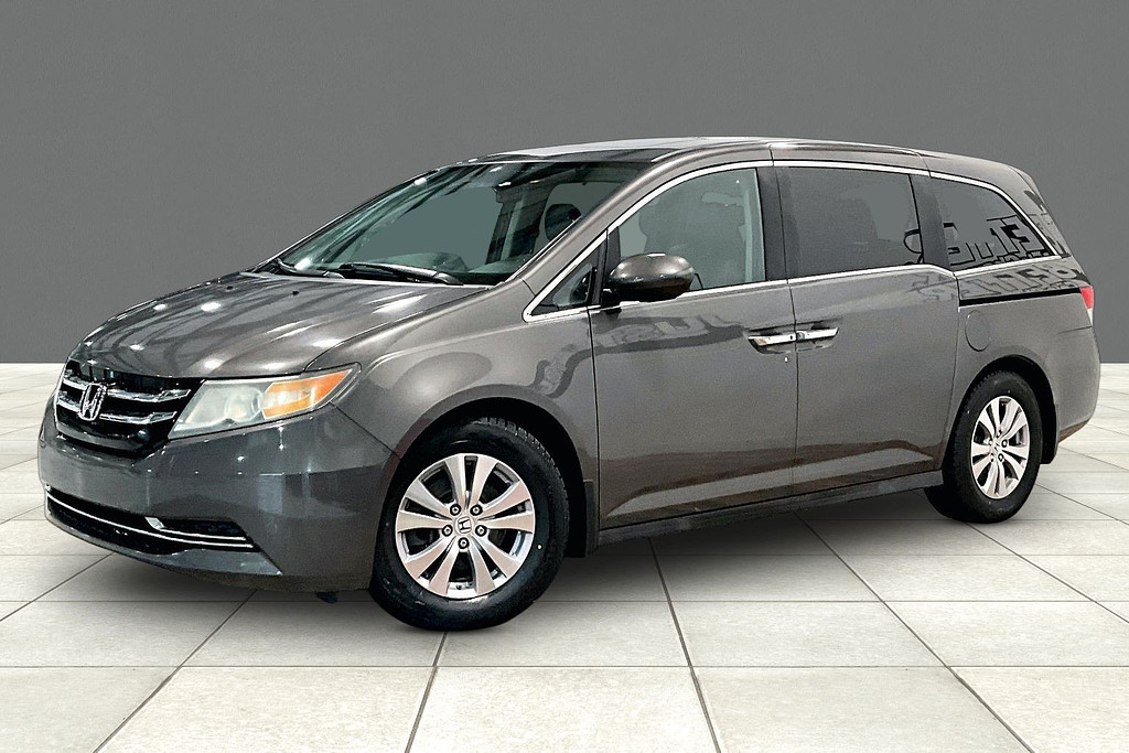 2016 Honda ODYSSEY Located at Cole Auto Outlet light-box-slides