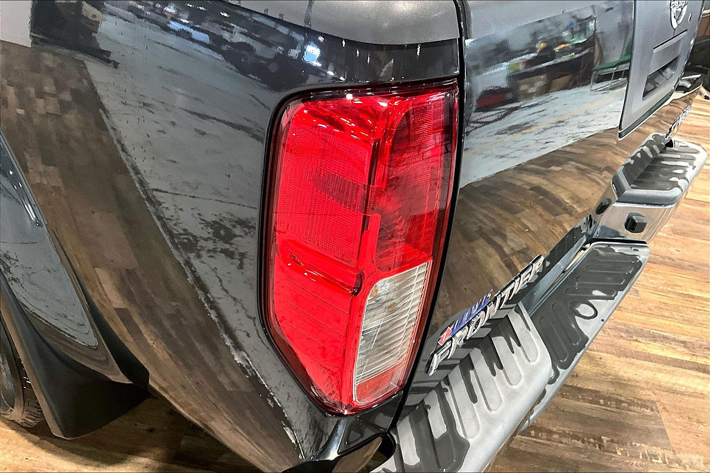 2012 Nissan FRONTIER Located at Cole Auto Outlet light-box-slides
