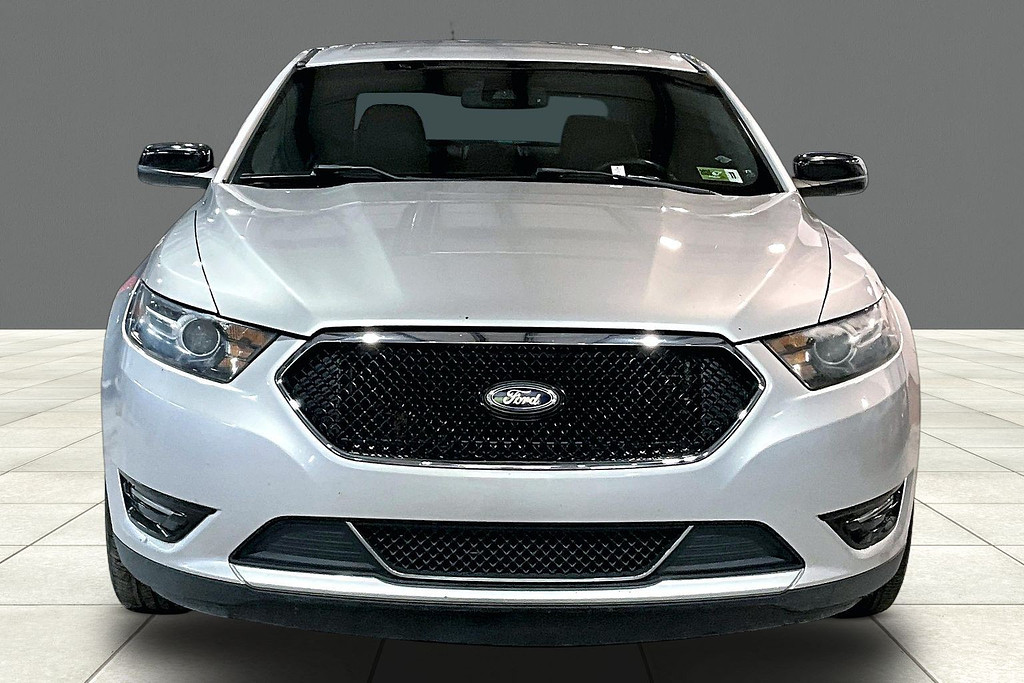 2014 Ford TAURUS Located at Cole Auto Outlet light-box-slides