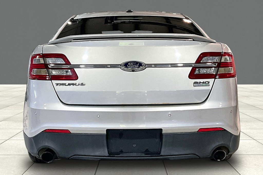 2014 Ford TAURUS Located at Cole Auto Outlet light-box-slides