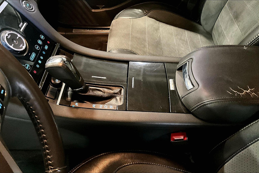 2014 Ford TAURUS Located at Cole Auto Outlet slide-image
