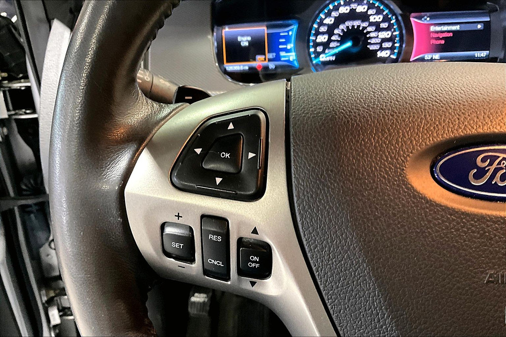 2014 Ford TAURUS Located at Cole Auto Outlet light-box-slides
