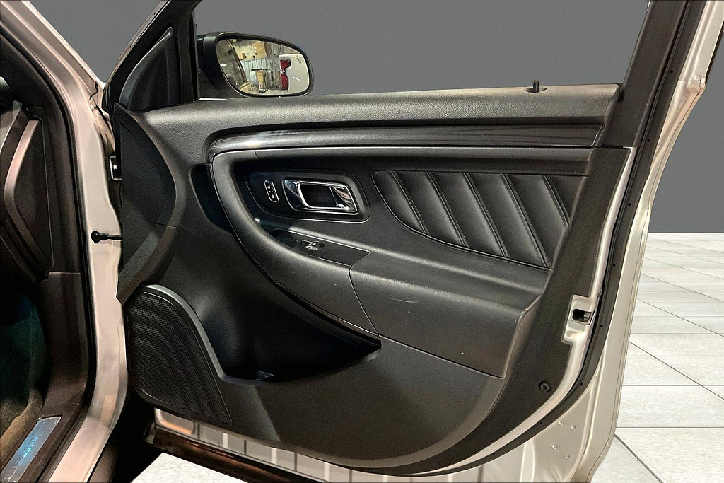 2014 Ford TAURUS Located at Cole Auto Outlet light-box-slides