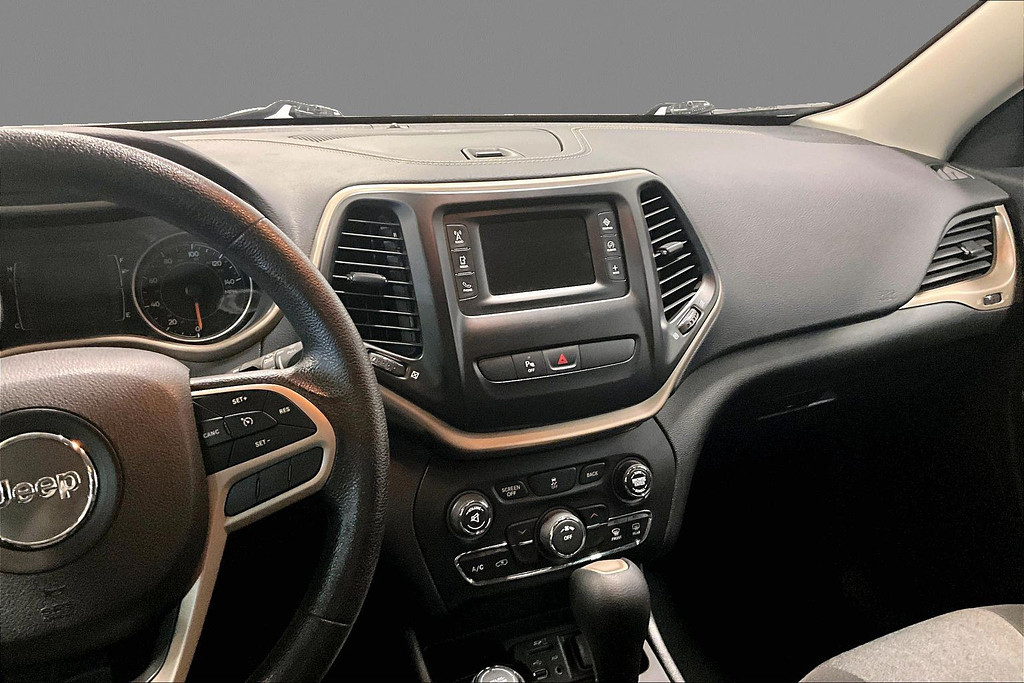 2018 Jeep CHEROKEE Located at Cole Auto Outlet light-box-slides