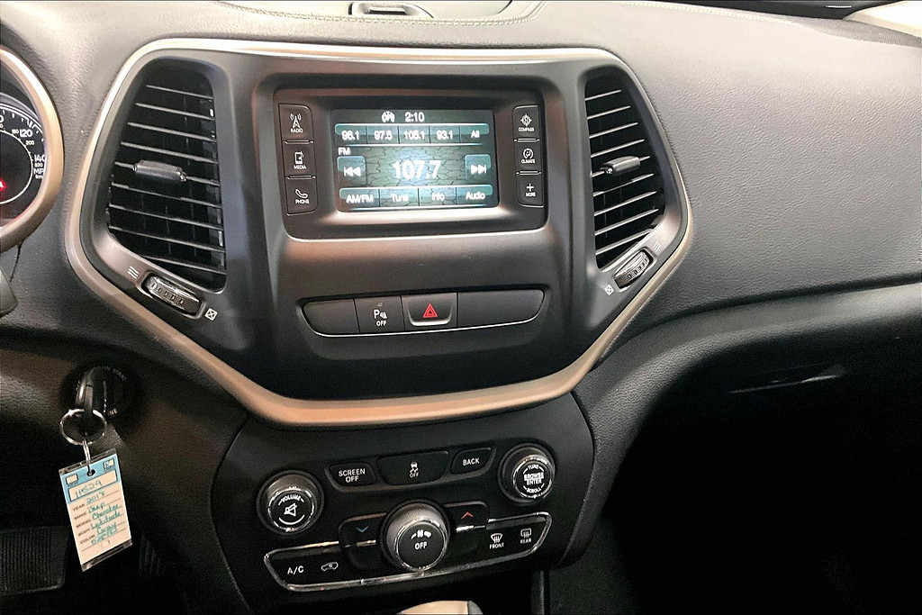 2018 Jeep CHEROKEE Located at Cole Auto Outlet slide-image