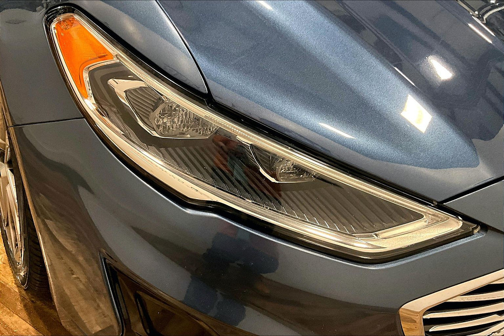 2019 Ford FUSION Located at Cole Auto Outlet light-box-slides