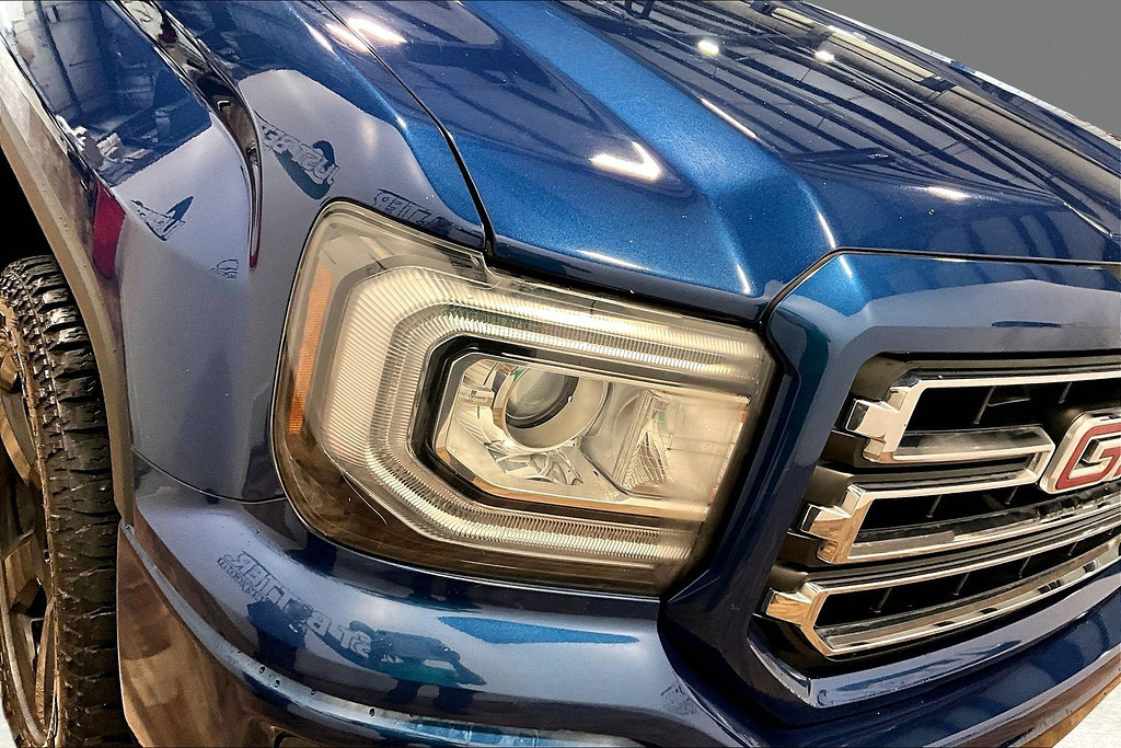 2017 GMC SIERRA Located at Cole Auto Outlet slide-image