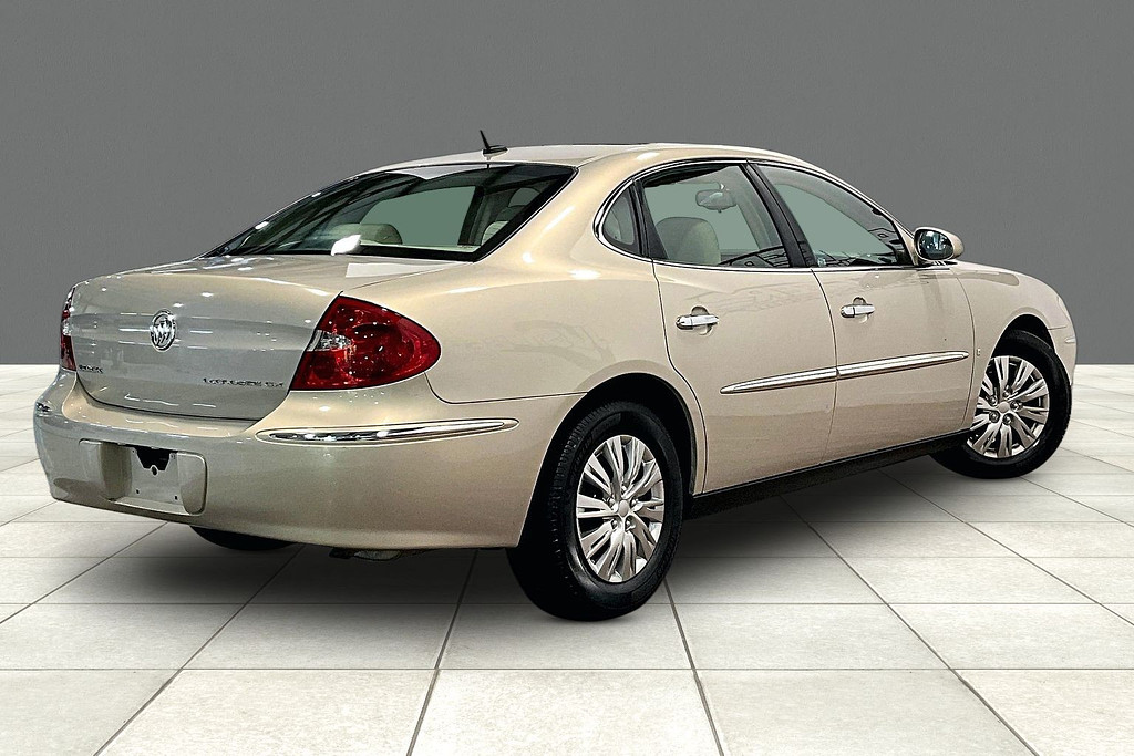 2008 Buick LACROSSE Located at Cole Auto Outlet light-box-slides