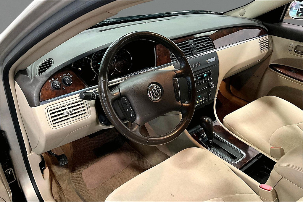 2008 Buick LACROSSE Located at Cole Auto Outlet light-box-slides