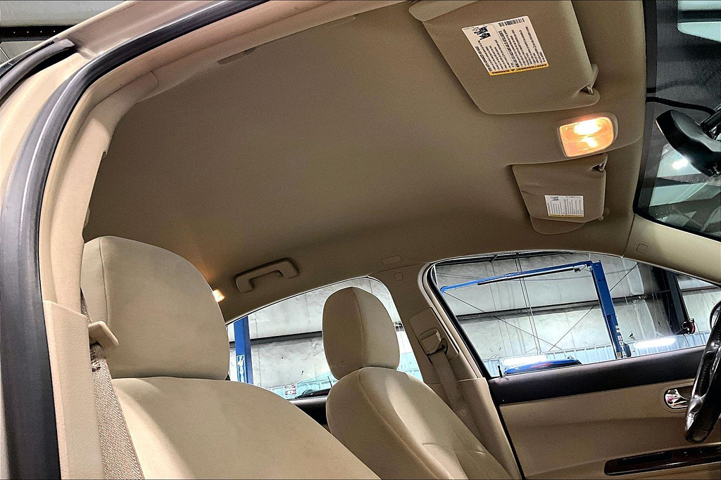 2008 Buick LACROSSE Located at Cole Auto Outlet slide-image