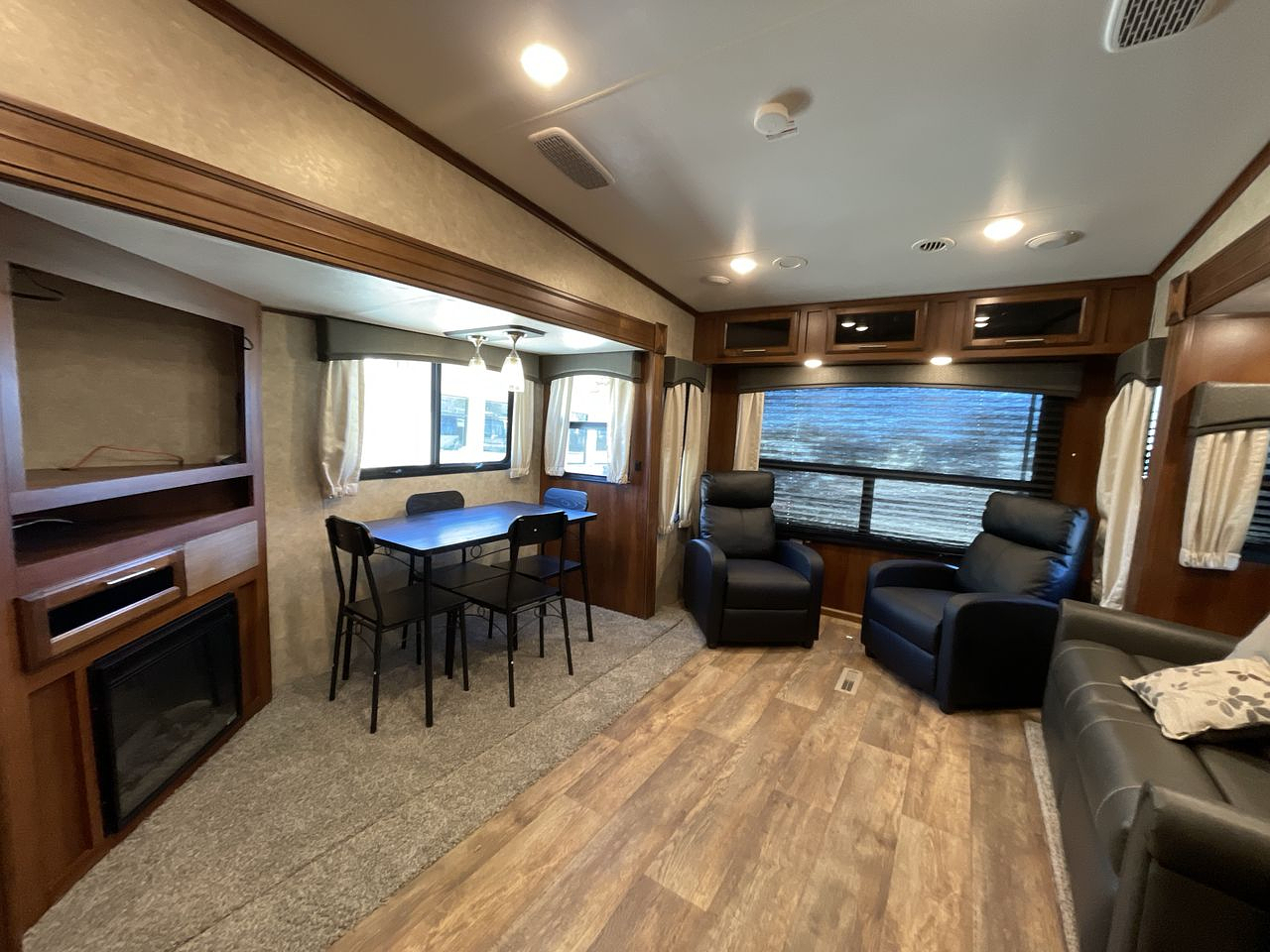 2018 JAYCO EAGLE 305 MBOK