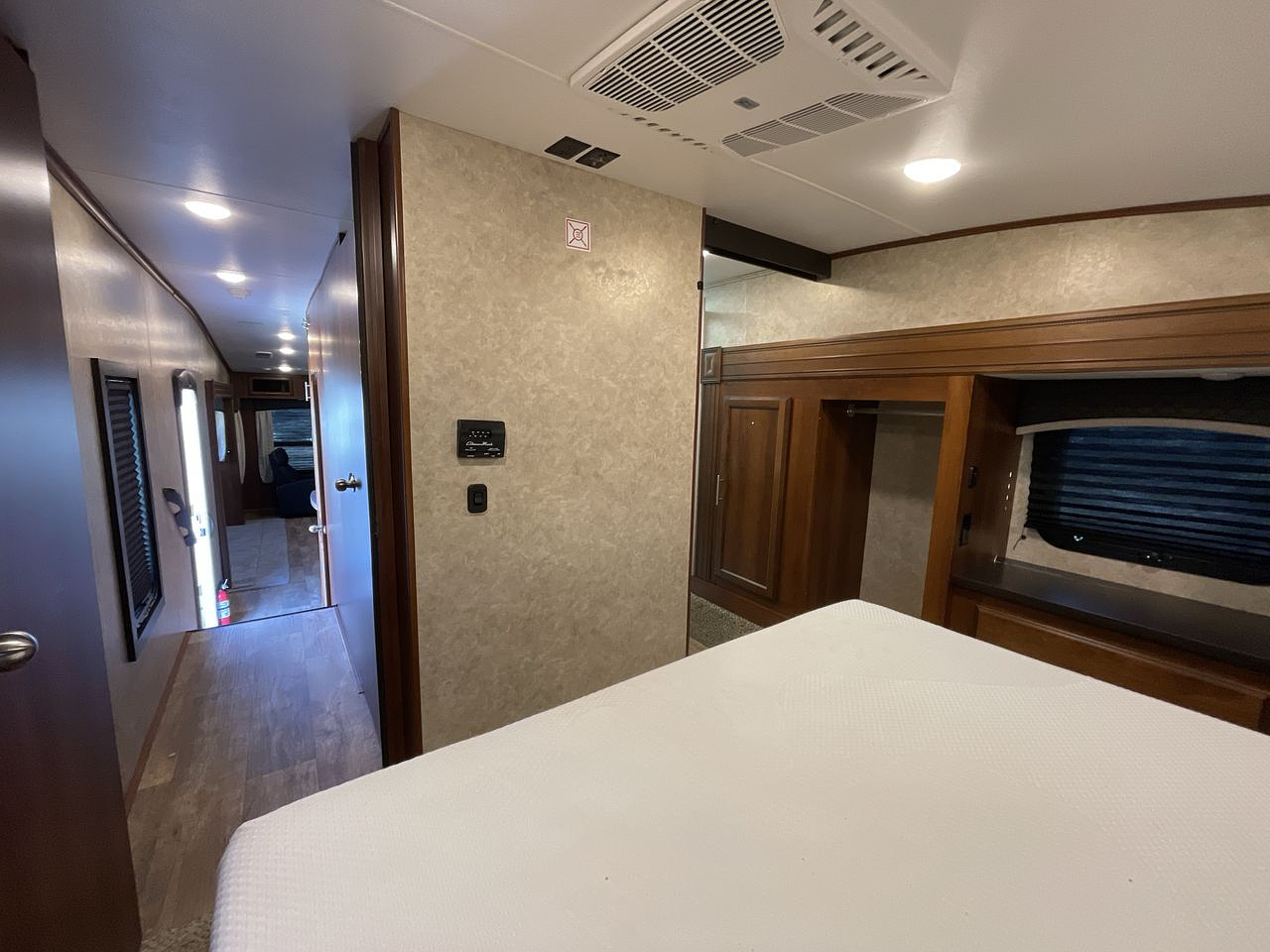 2018 JAYCO EAGLE 305 MBOK