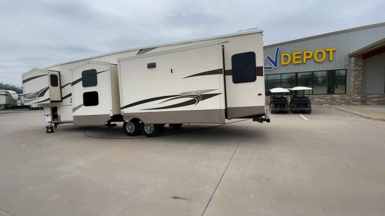 2016 FOREST RIVER CEDAR CREEK SILVERBA