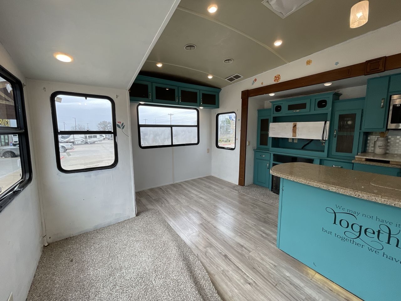 2016 FOREST RIVER CEDAR CREEK SILVERBA