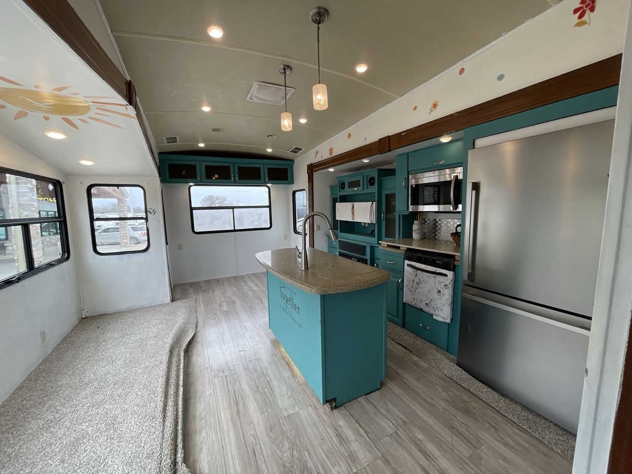 2016 FOREST RIVER CEDAR CREEK SILVERBA