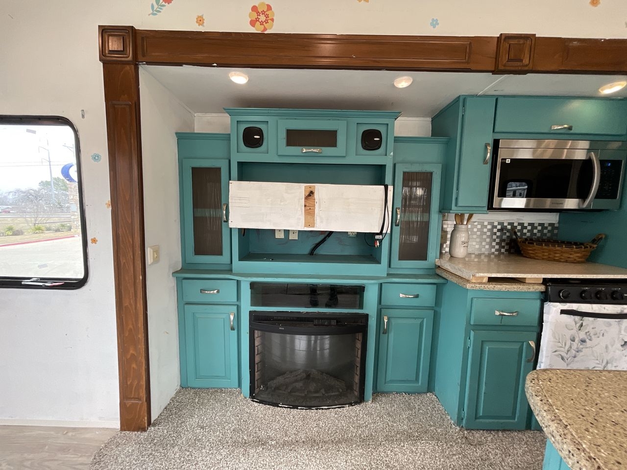 2016 FOREST RIVER CEDAR CREEK SILVERBA