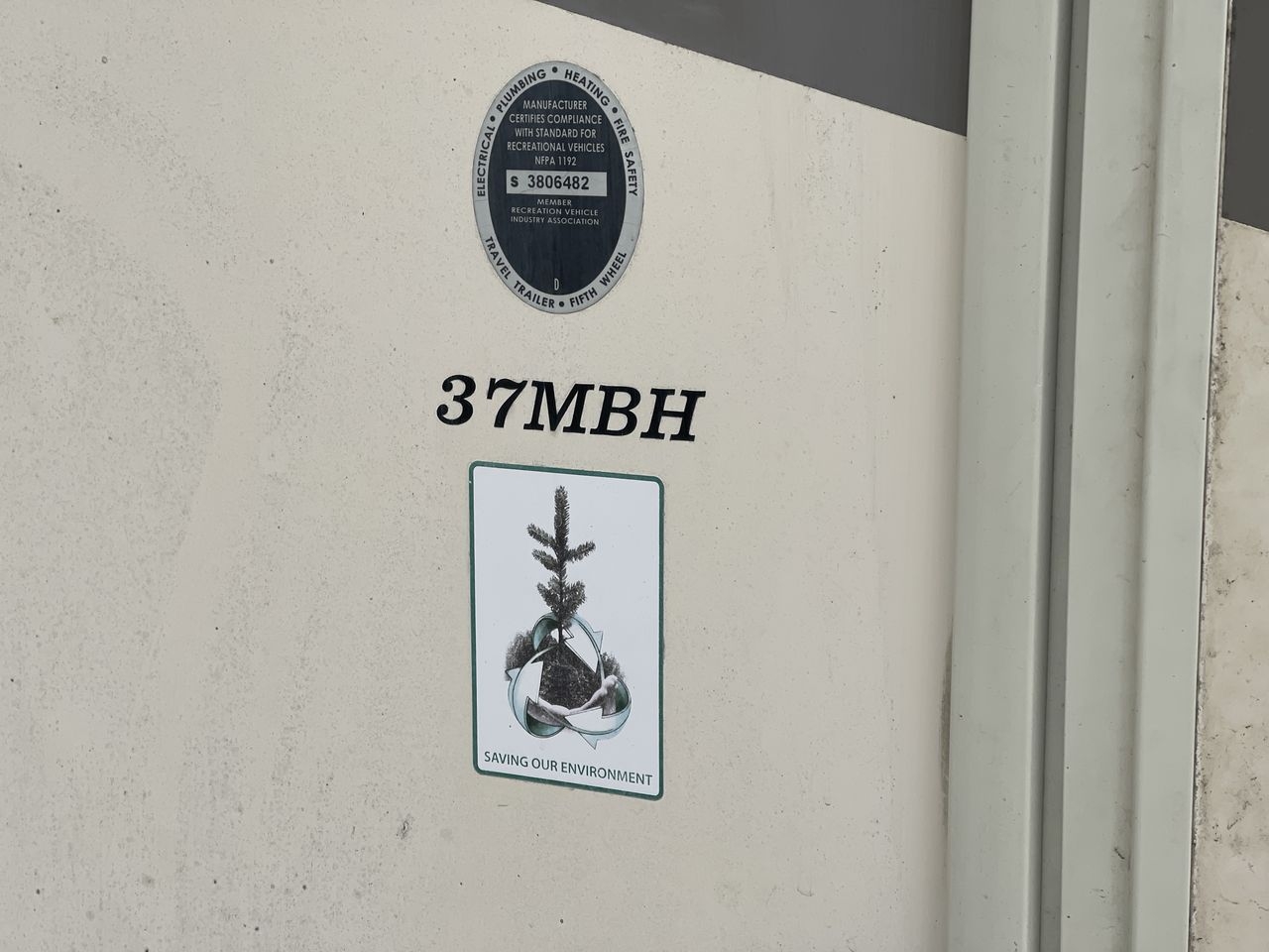 2016 FOREST RIVER CEDAR CREEK SILVERBA