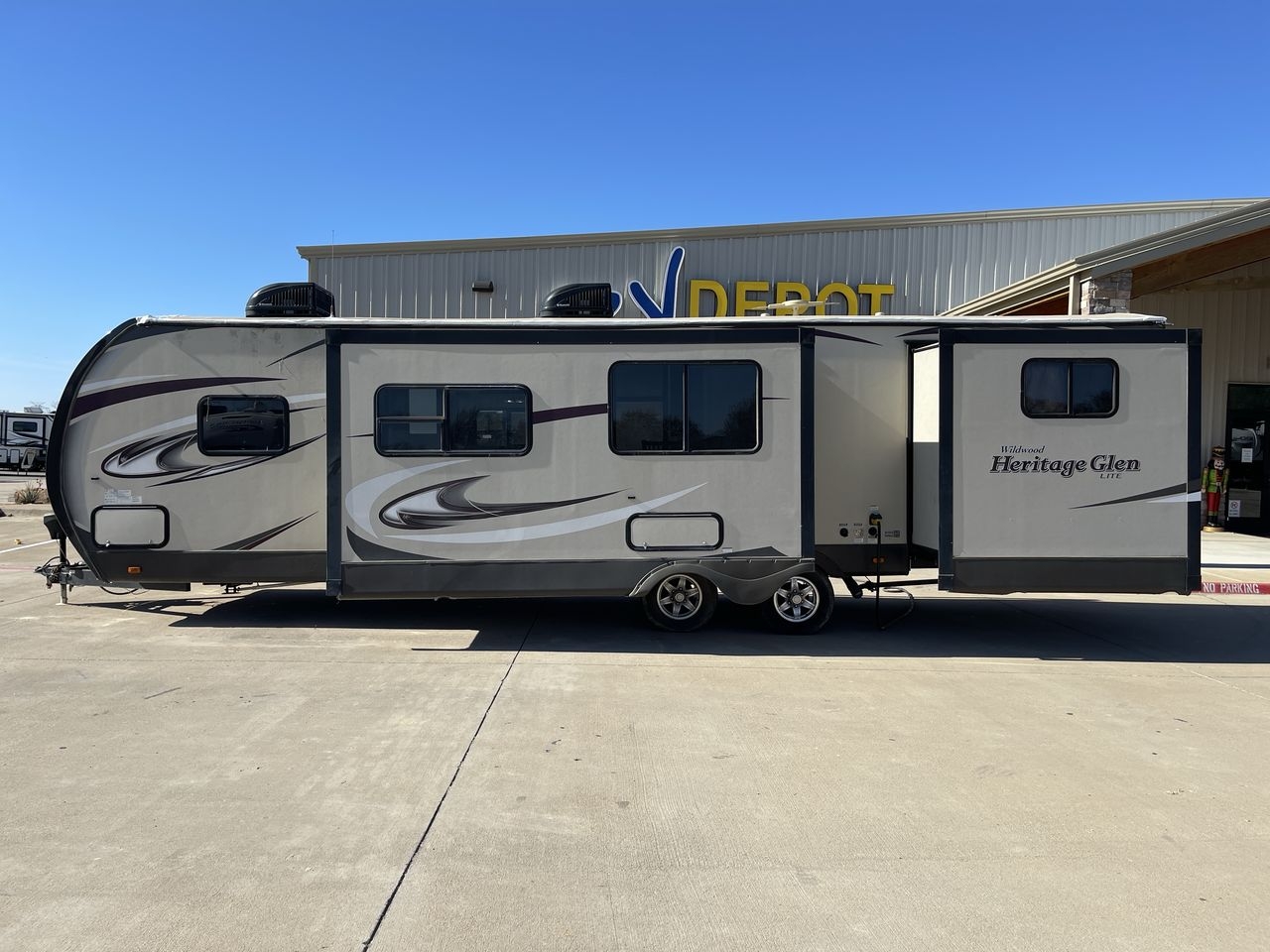 2016 FOREST RIVER HERITAGE GLEN 312QBU