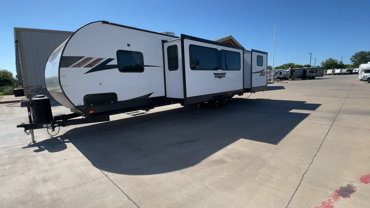2023 FOREST RIVER WILDWOOD 31KQBTS