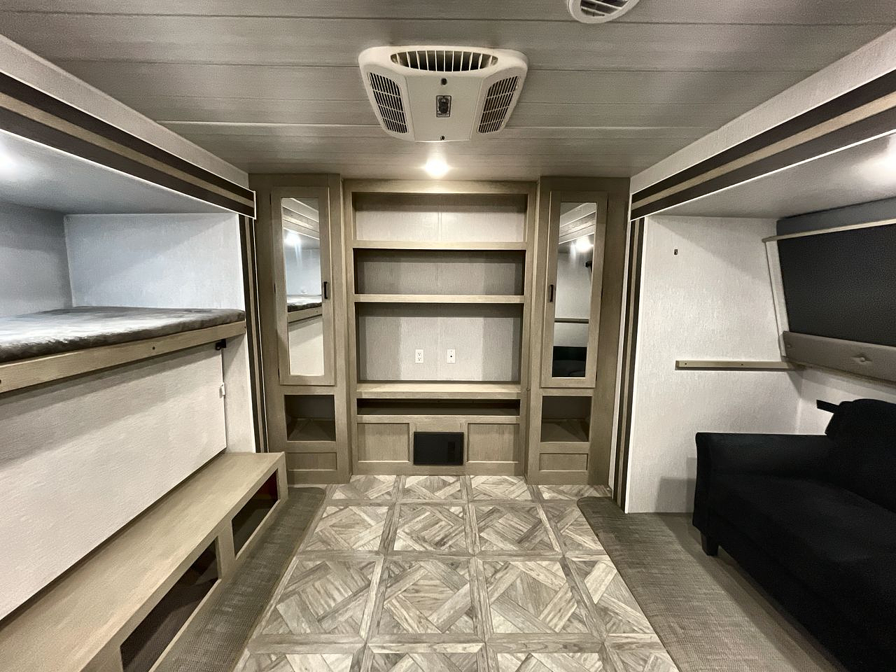 2023 FOREST RIVER WILDWOOD 31KQBTS