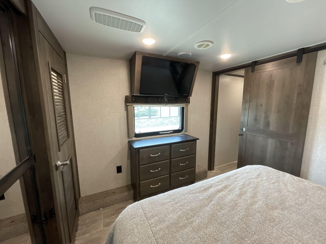 2019 KEYSTONE MONTANA 3791RD