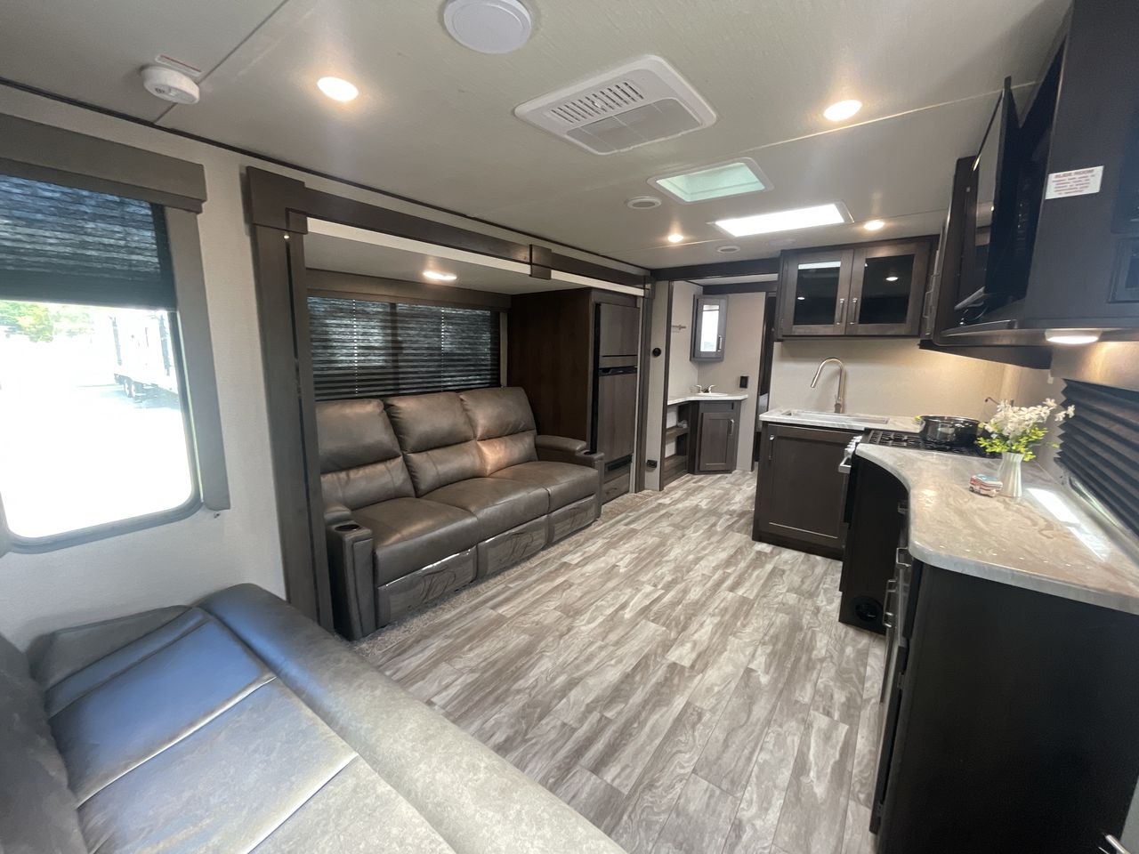 2022 GRAND DESIGN TRANSCENDXPLOR 265BH