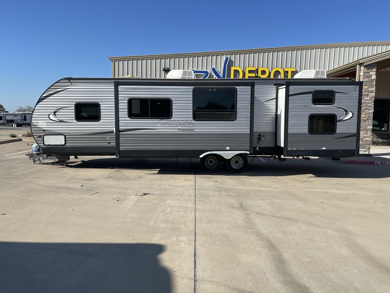 2016 CATALINA 321BHDSCK