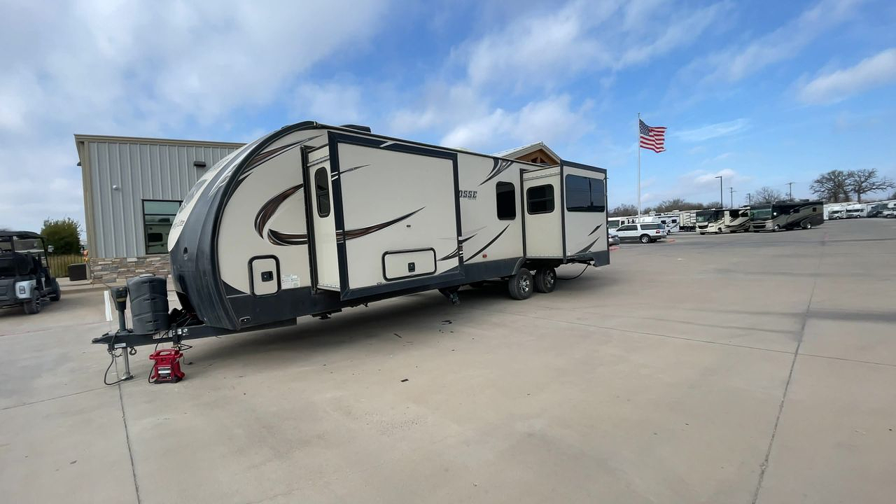 2018 FOREST RIVER LACROSSE 337RKT