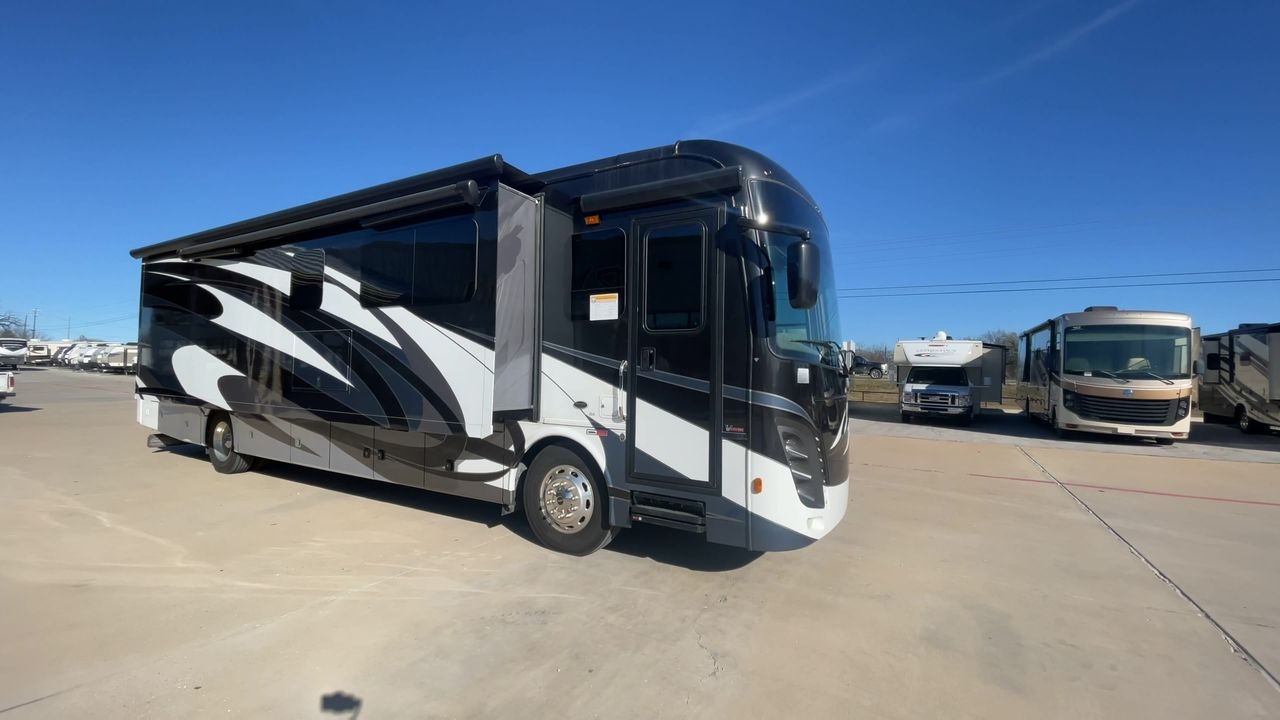 2018 FOREST RIVER BERKSHIRE 39A