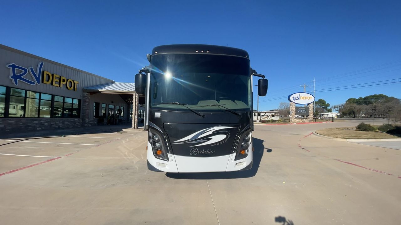 2018 FOREST RIVER BERKSHIRE 39A